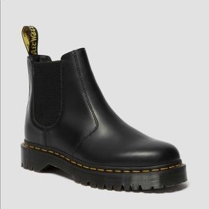 Dr Martens 2976 Bex Smooth Leather Chelsea boots